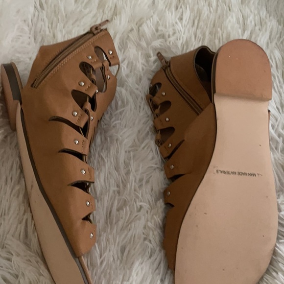 Sandals - Picture 5 of 5